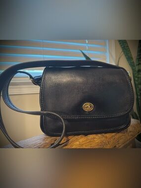 Vintage Black Leather Coach Rambler Crossbody or Shoulder Bag with Turn-Lock